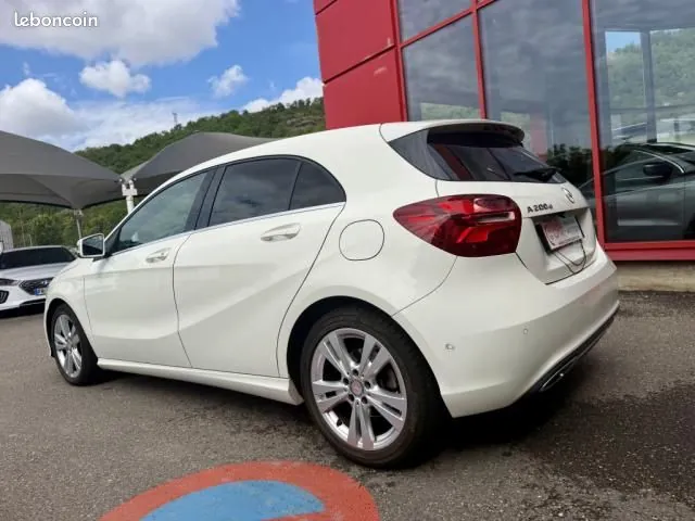 Mercedes-Benz A-Class 2016 photo 2