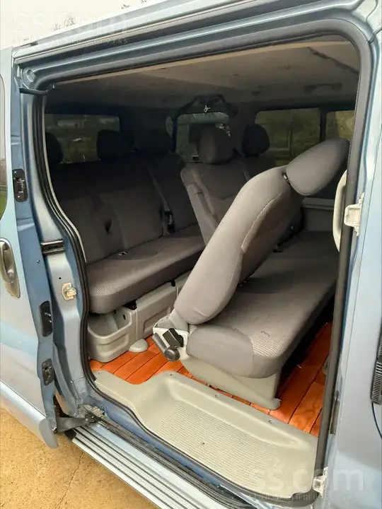 Opel Vivaro 2014 photo 2