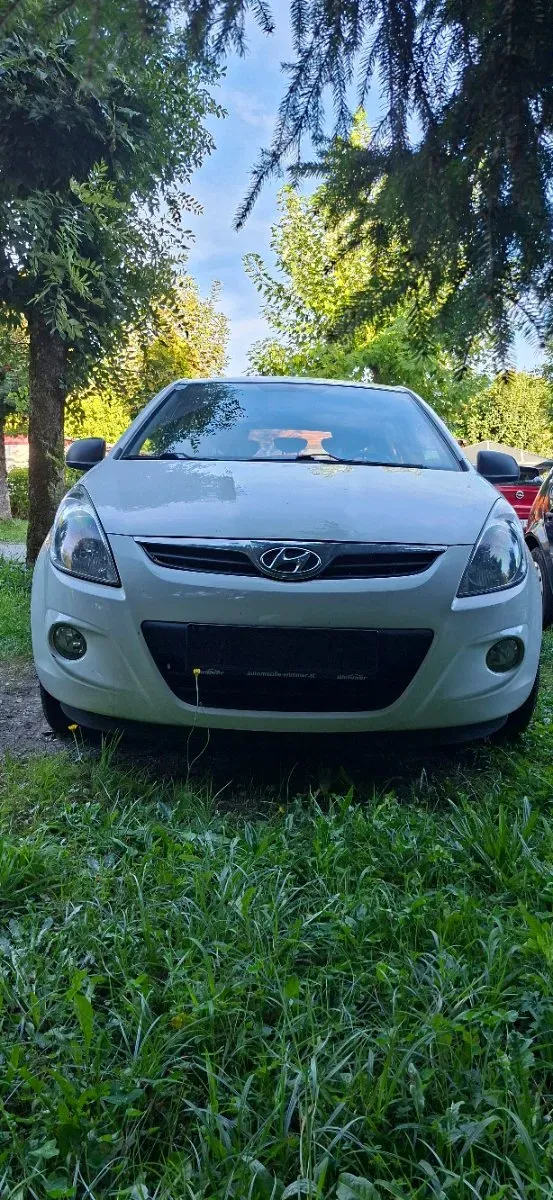 Hyundai I20 2010 photo 3