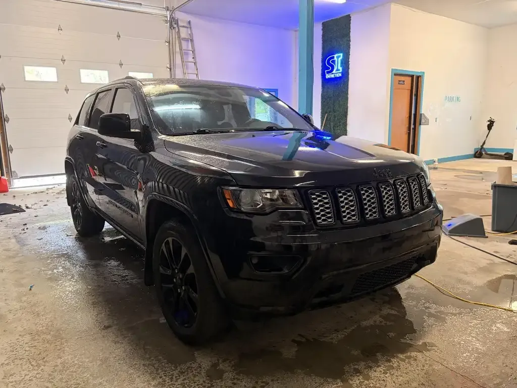 Jeep Grand Cherokee 2021 photo 3