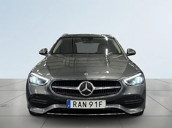 Mercedes-Benz C300 2023 photo 2