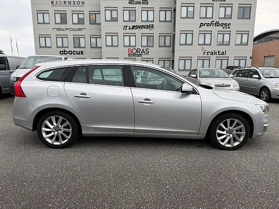 Volvo V60 2014 photo 4