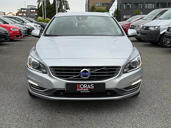 Volvo V60 2014 photo 2