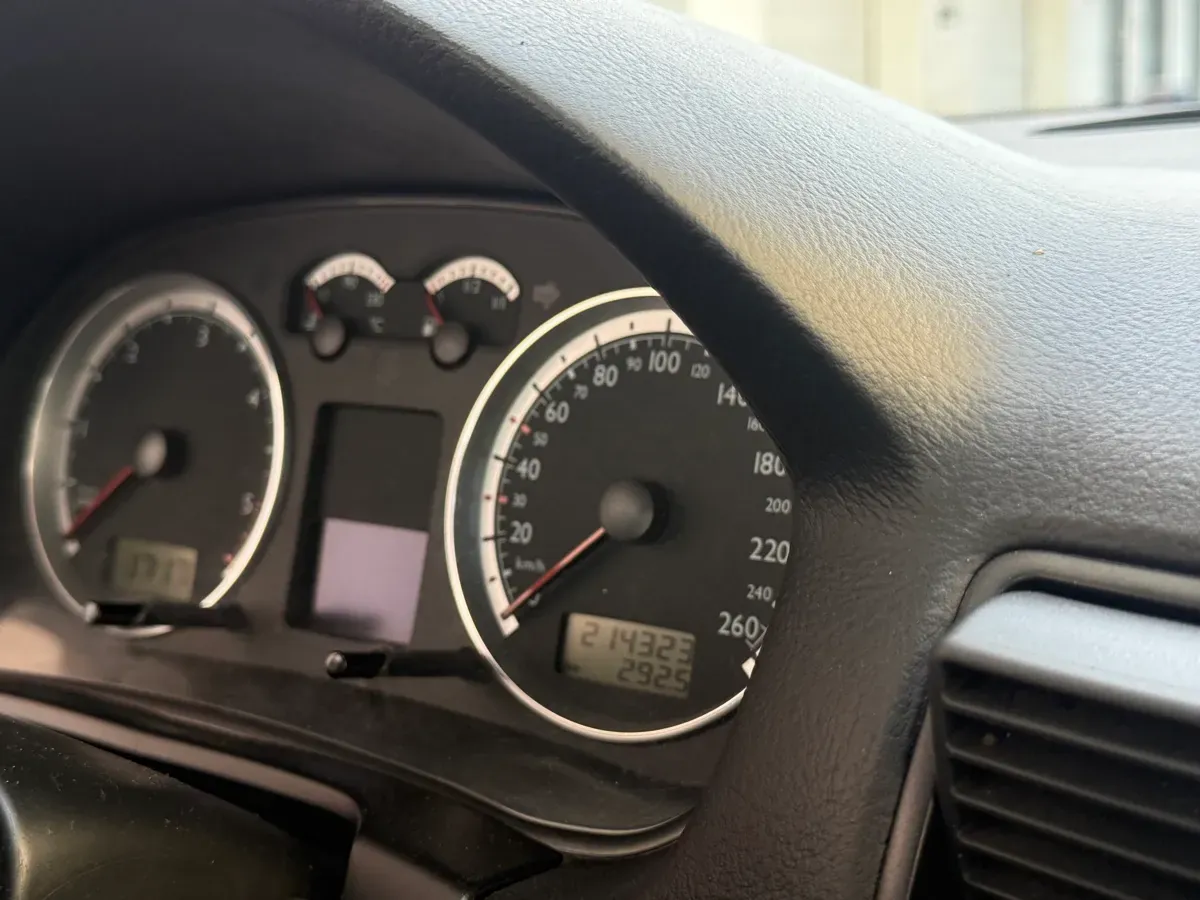 Volkswagen Golf 2003 photo 3