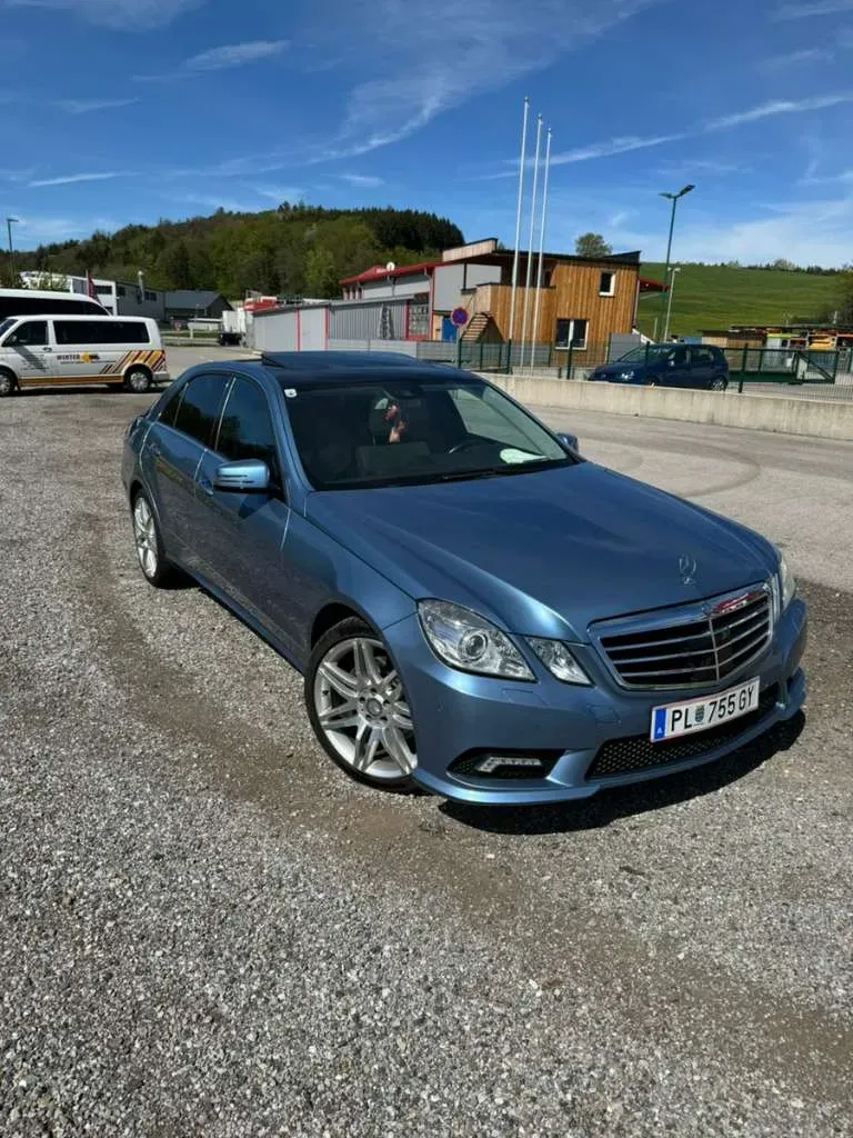 Mercedes-Benz E-Class 2009 photo 2