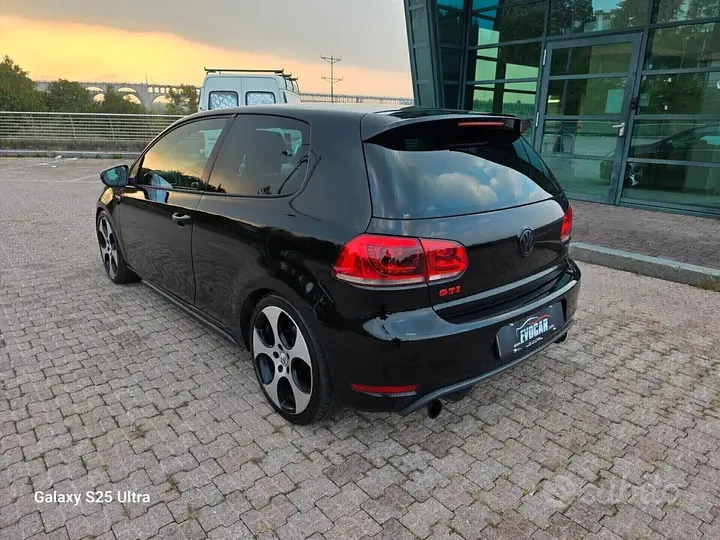 Volkswagen Golf 2011 photo 4