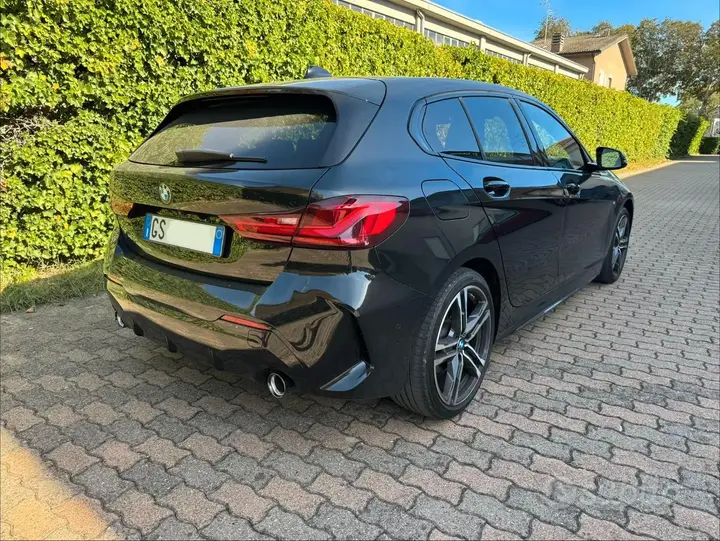 BMW 1 Series 2024 photo 2