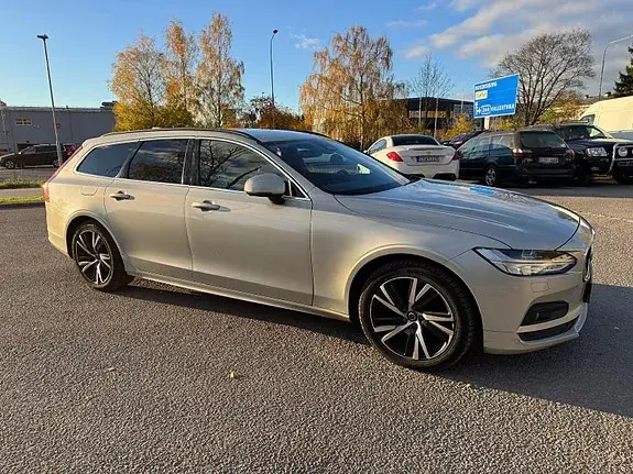 Volvo V90 2022 photo 2