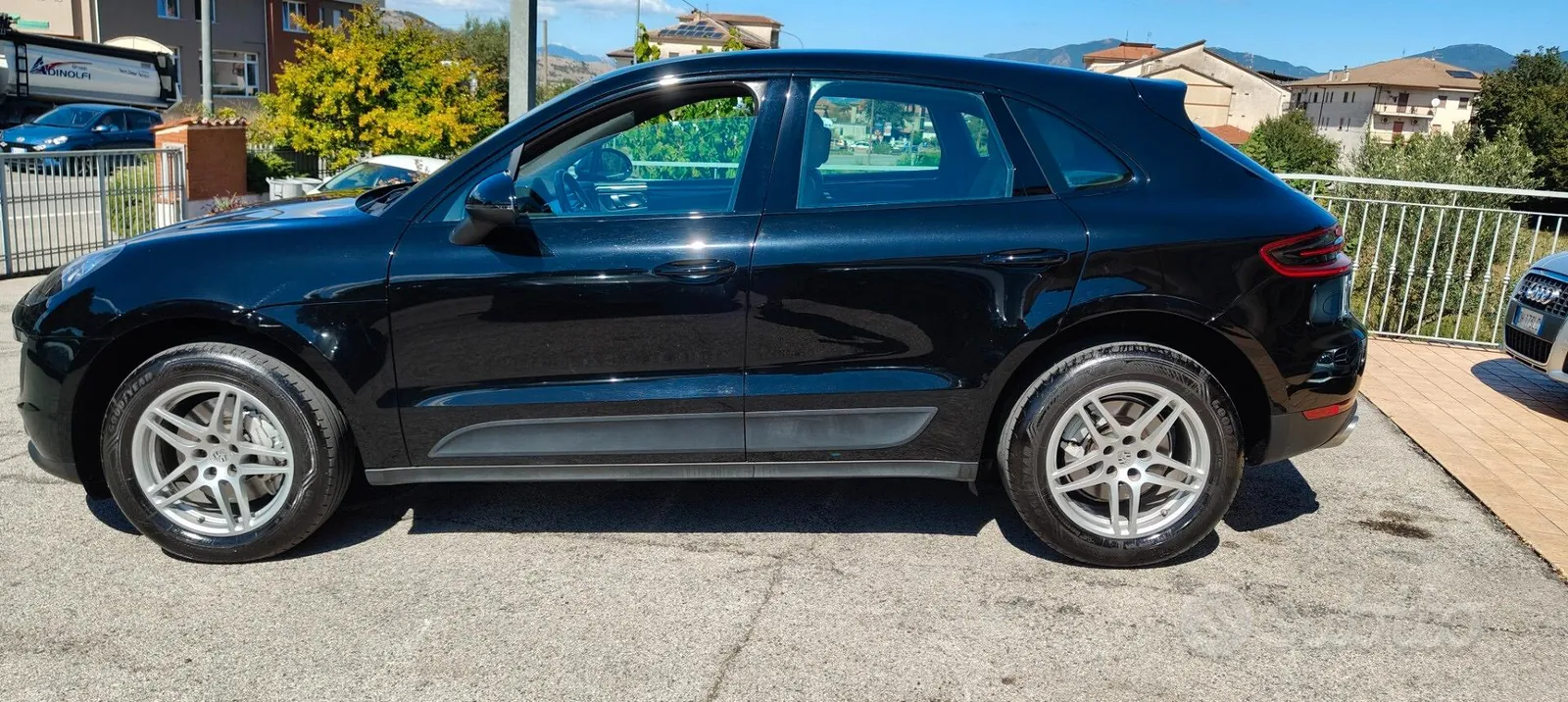 Porsche Macan 2017 photo 2