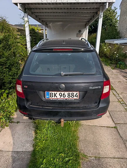 Skoda Superb 2010 photo 5