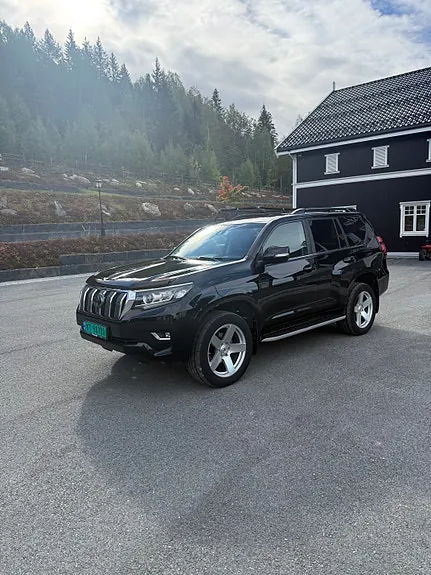 Toyota Land Cruiser 2019 photo 2