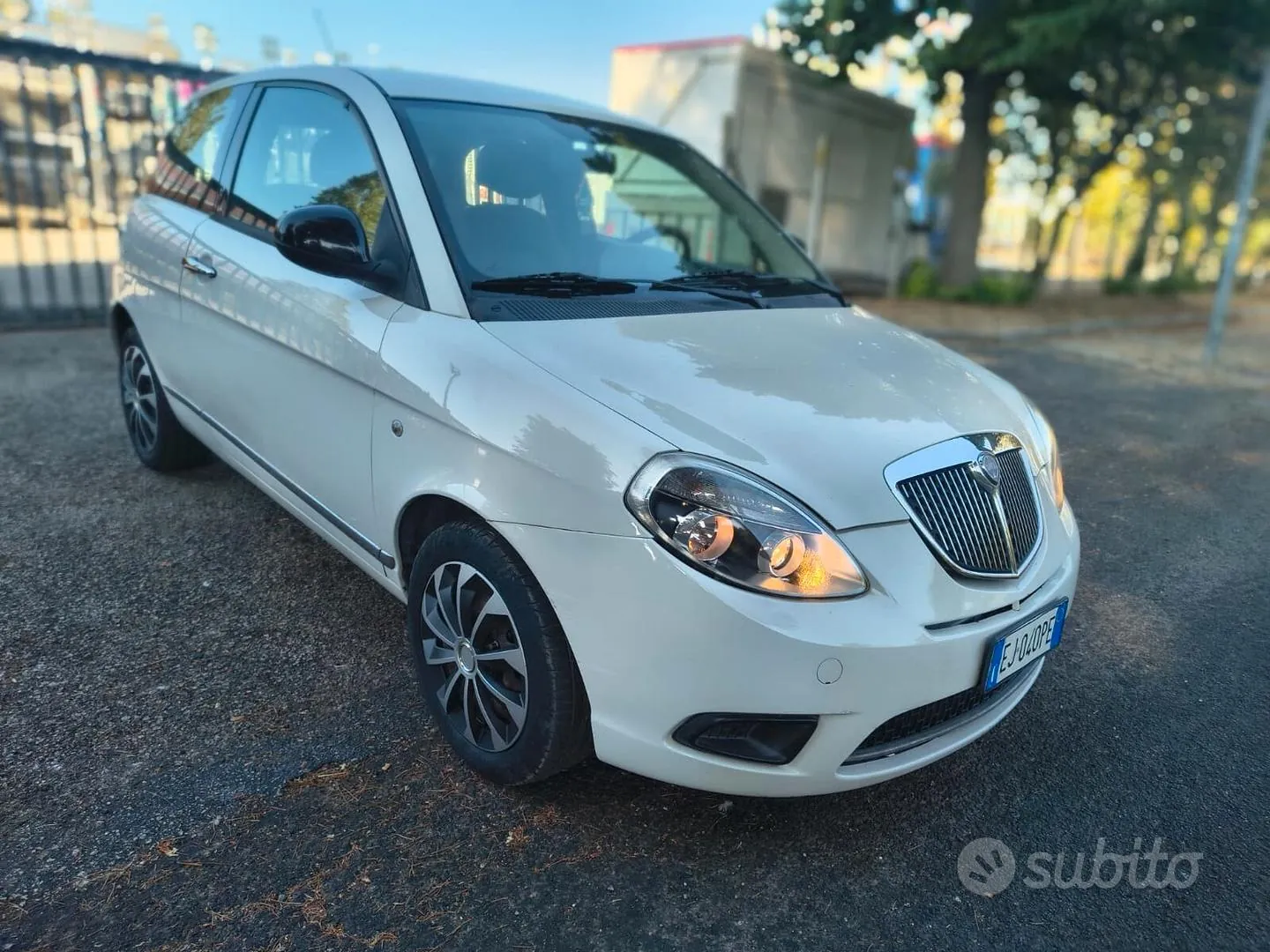 Lancia Ypsilon 2011 photo 2
