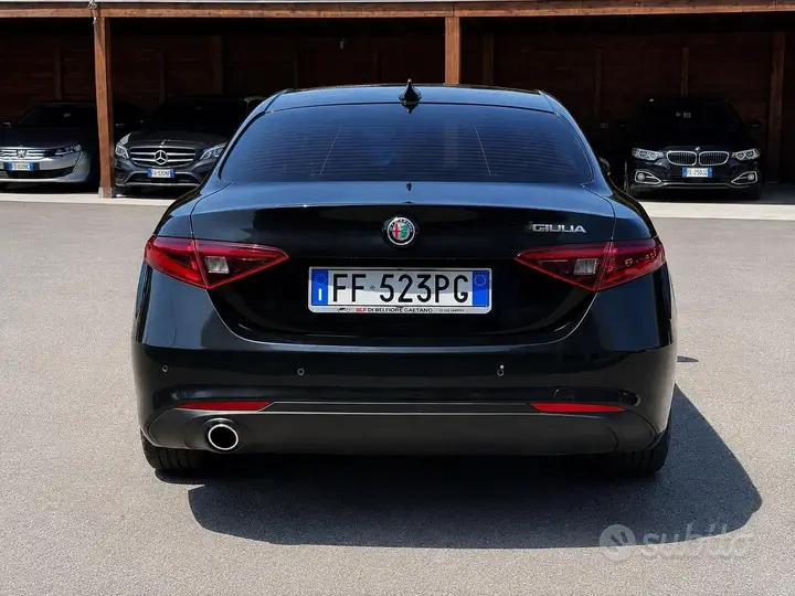 Alfa Romeo Giulia 2016 photo 5