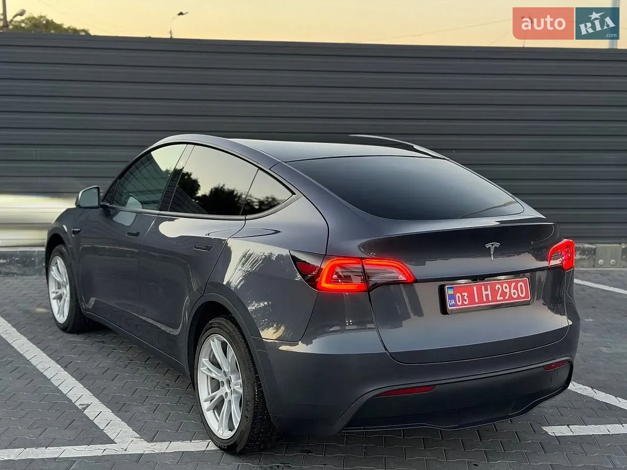 Tesla Model Y 2023 photo 5