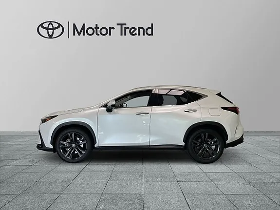 Lexus Nx450H+ 2024 photo 3