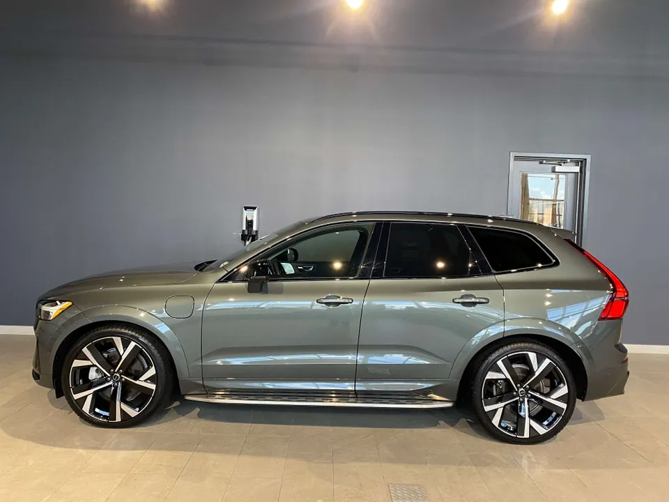 Volvo Xc60 2026 photo 2
