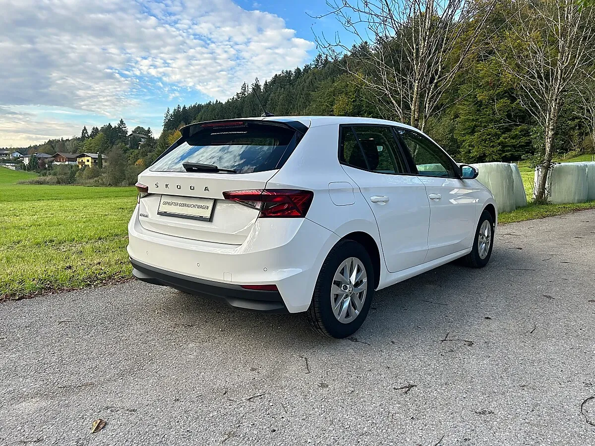 Skoda Fabia 2023 photo 3