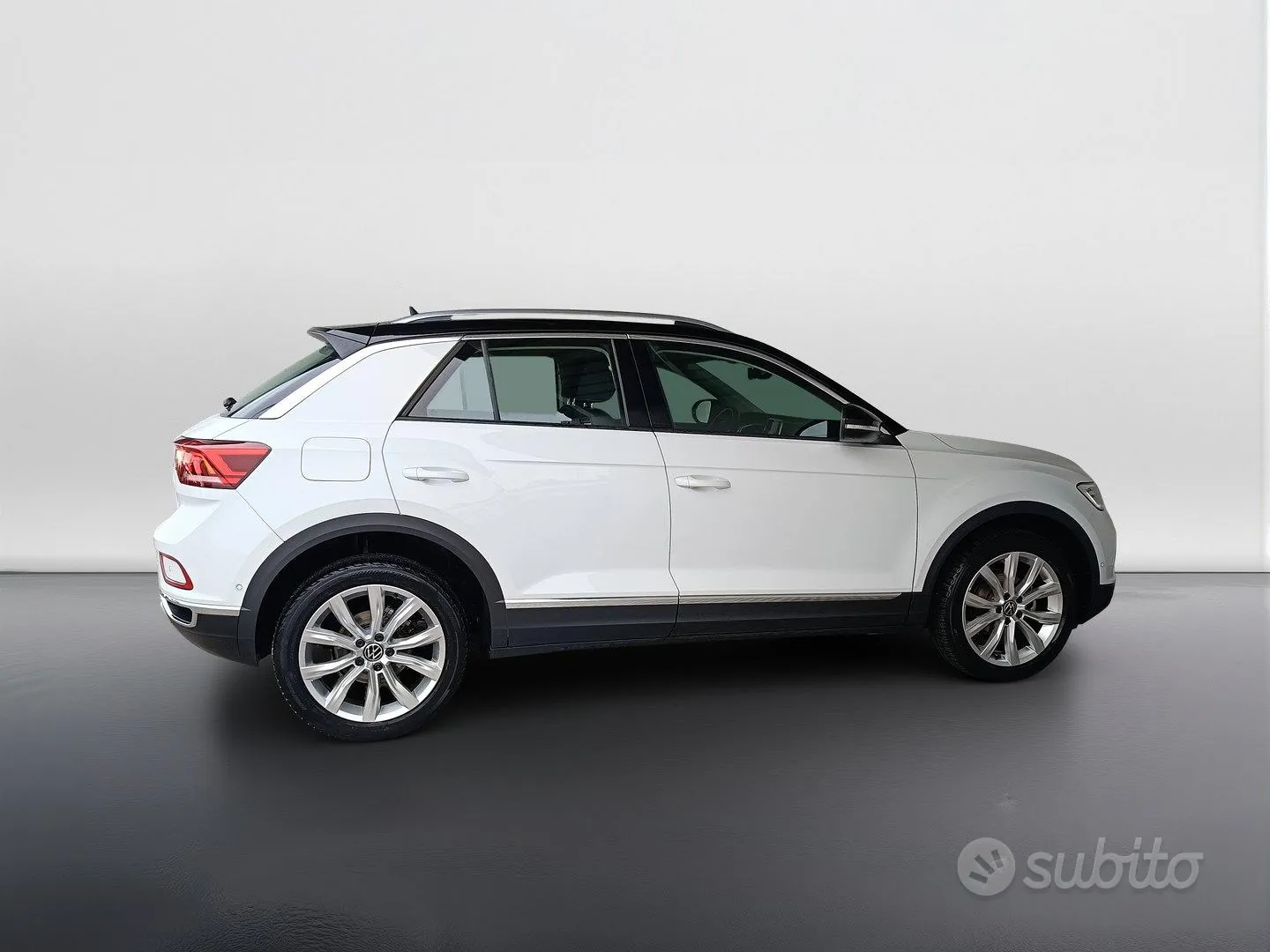 Volkswagen T-Roc 2023 photo 3