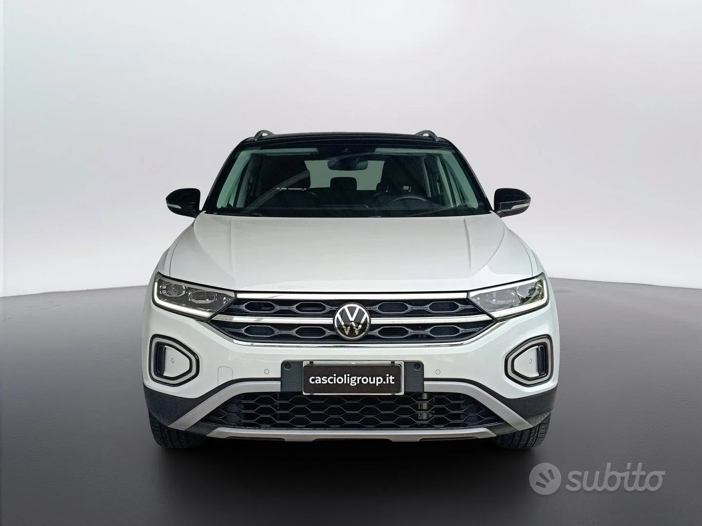 Volkswagen T-Roc 2023 photo 2