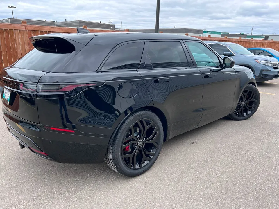 Land Rover Velar 2025 photo 3