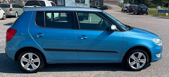 Skoda Fabia 2014 photo 3
