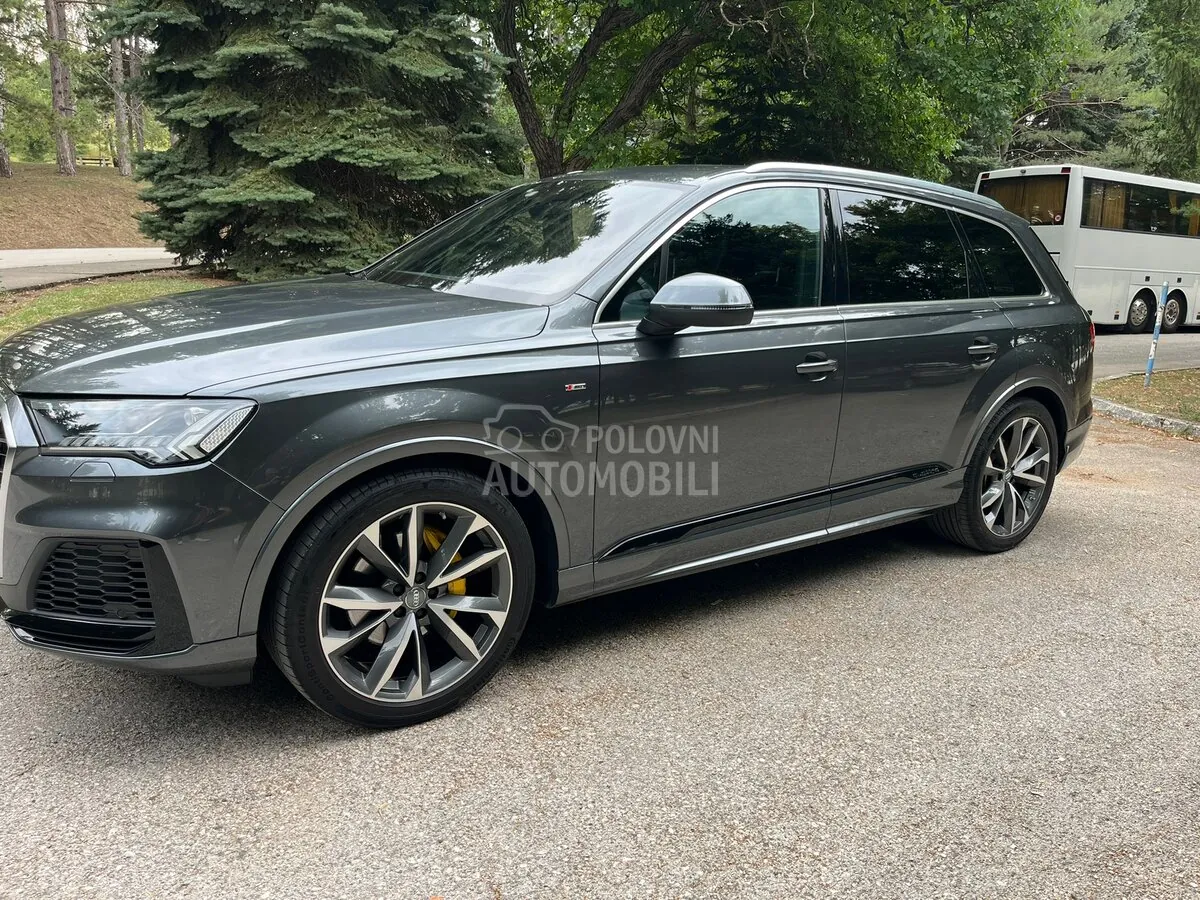 Audi Q7 2020 photo 2