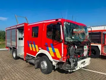 Mercedes-Benz 1329 F
