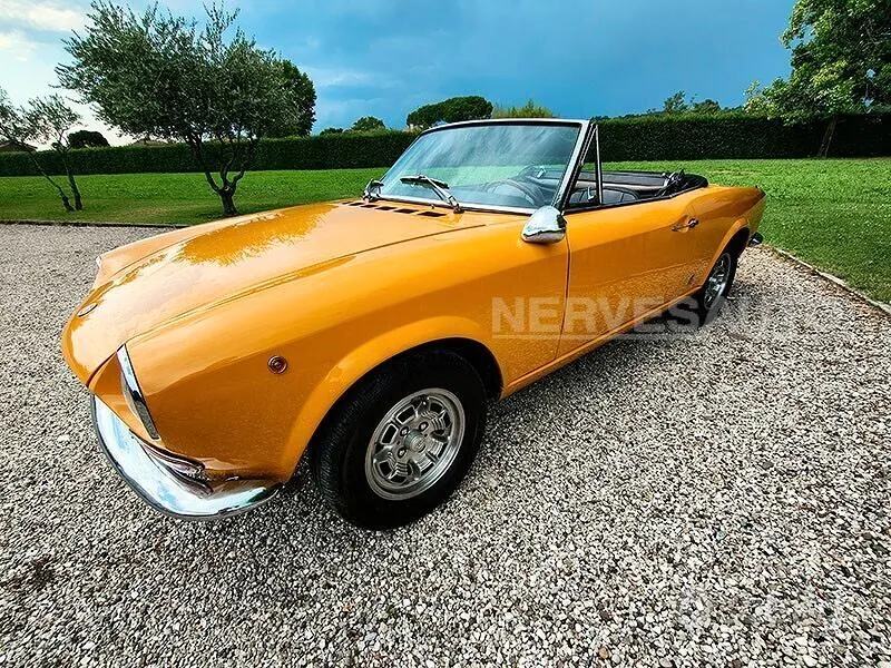 Fiat 124 Spider