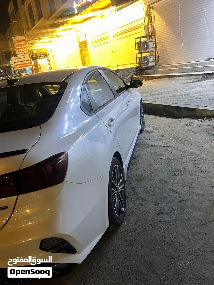 Kia Forte 2023 photo 4