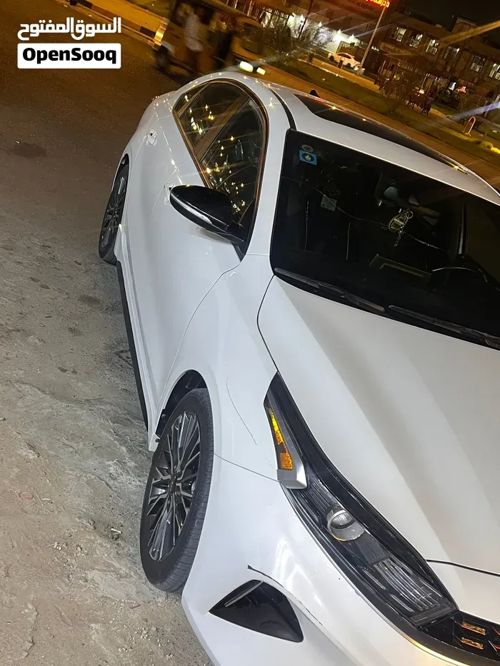 Kia Forte 2023 photo 2