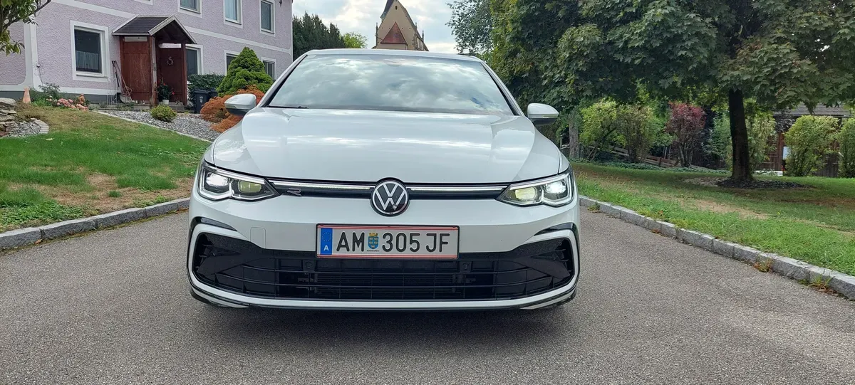 Volkswagen Golf 2021 photo 2