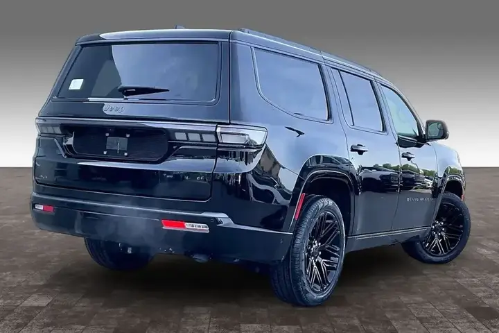 Jeep Grand Wagoneer 2026 photo 5
