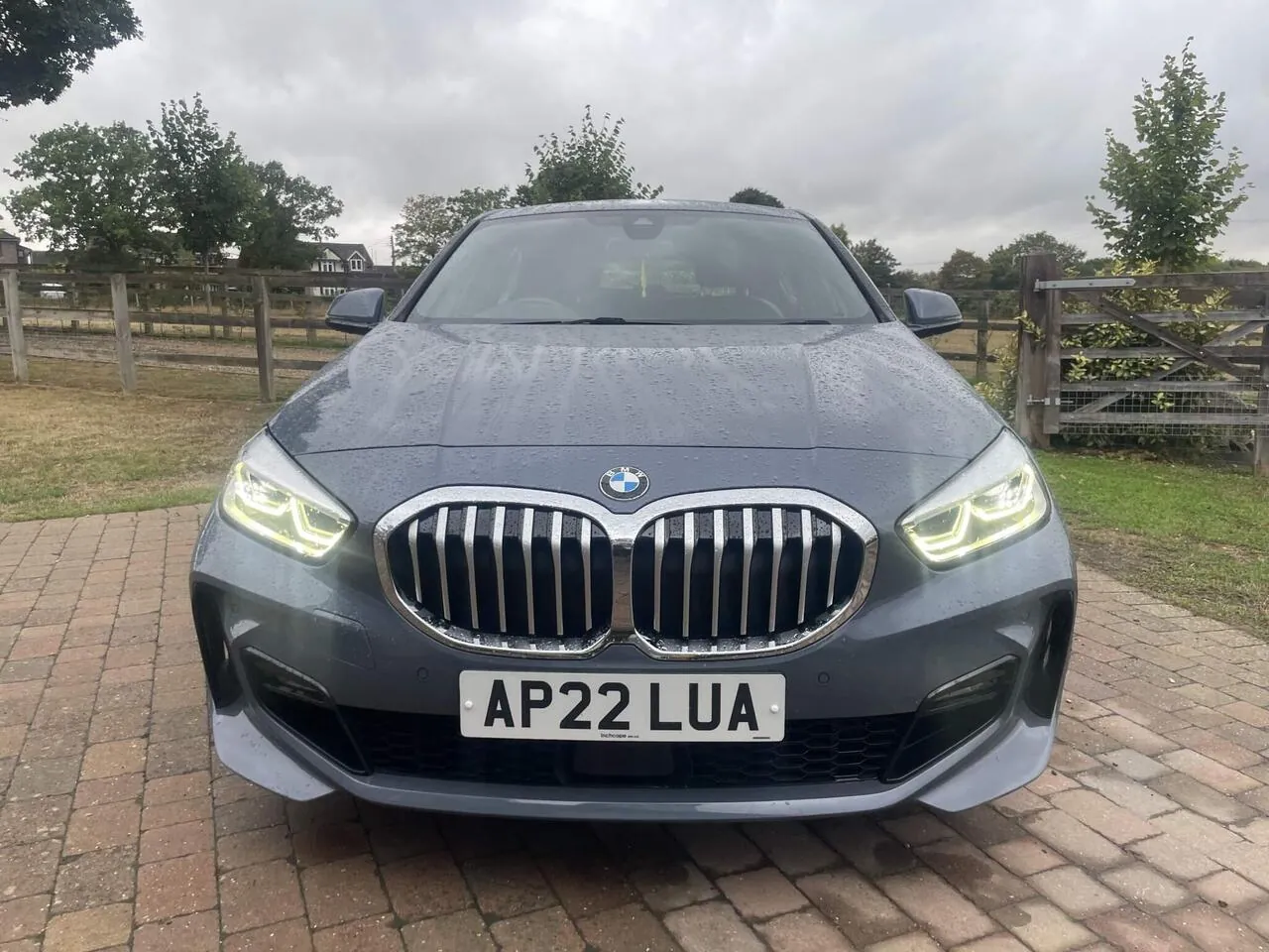 BMW 1 Series 2022 photo 2