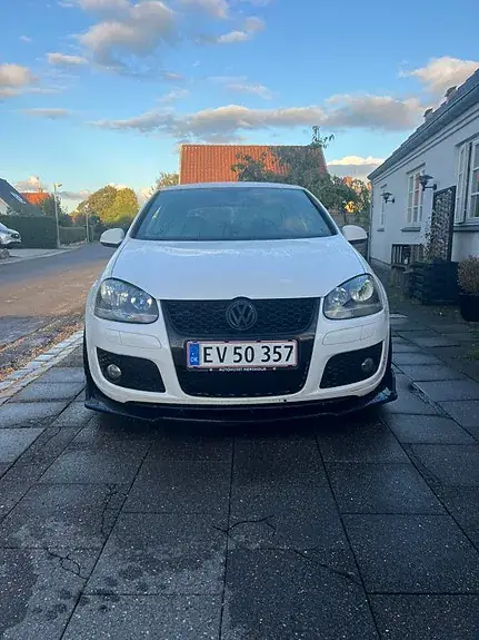 Volkswagen Golf 5 2006 photo 2