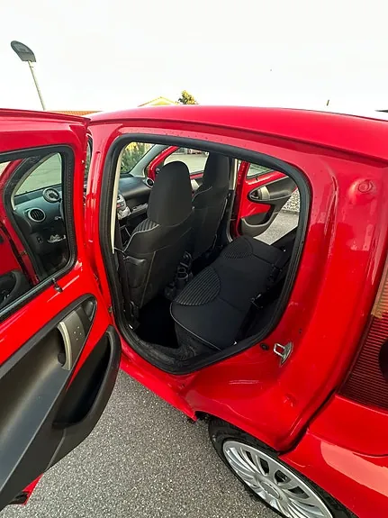 Peugeot 107 2013 photo 5