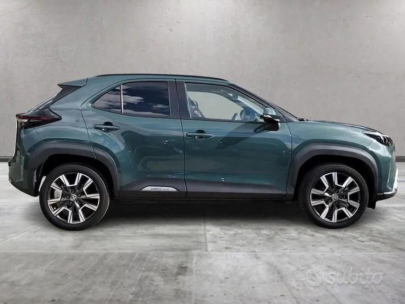 Toyota Yaris Cross 2025 photo 2
