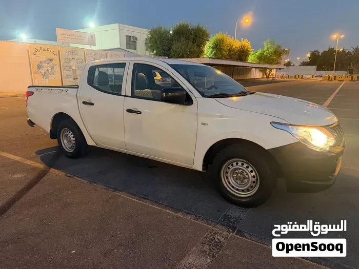 Mitsubishi L200 2016 photo 3