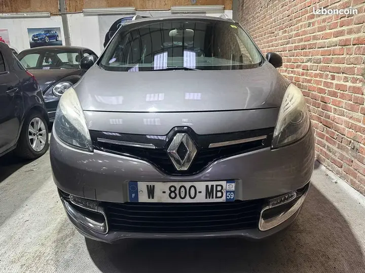 Renault Scenic 2014 photo 2