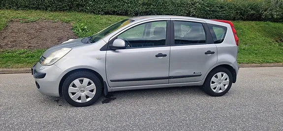 Nissan Note 2007 photo 2