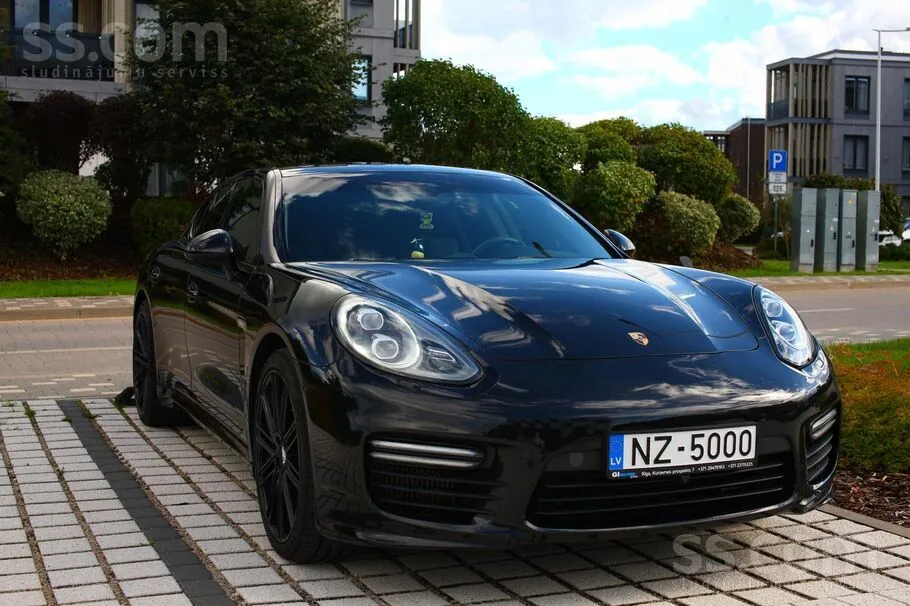 Porsche Panamera 2014 photo 2