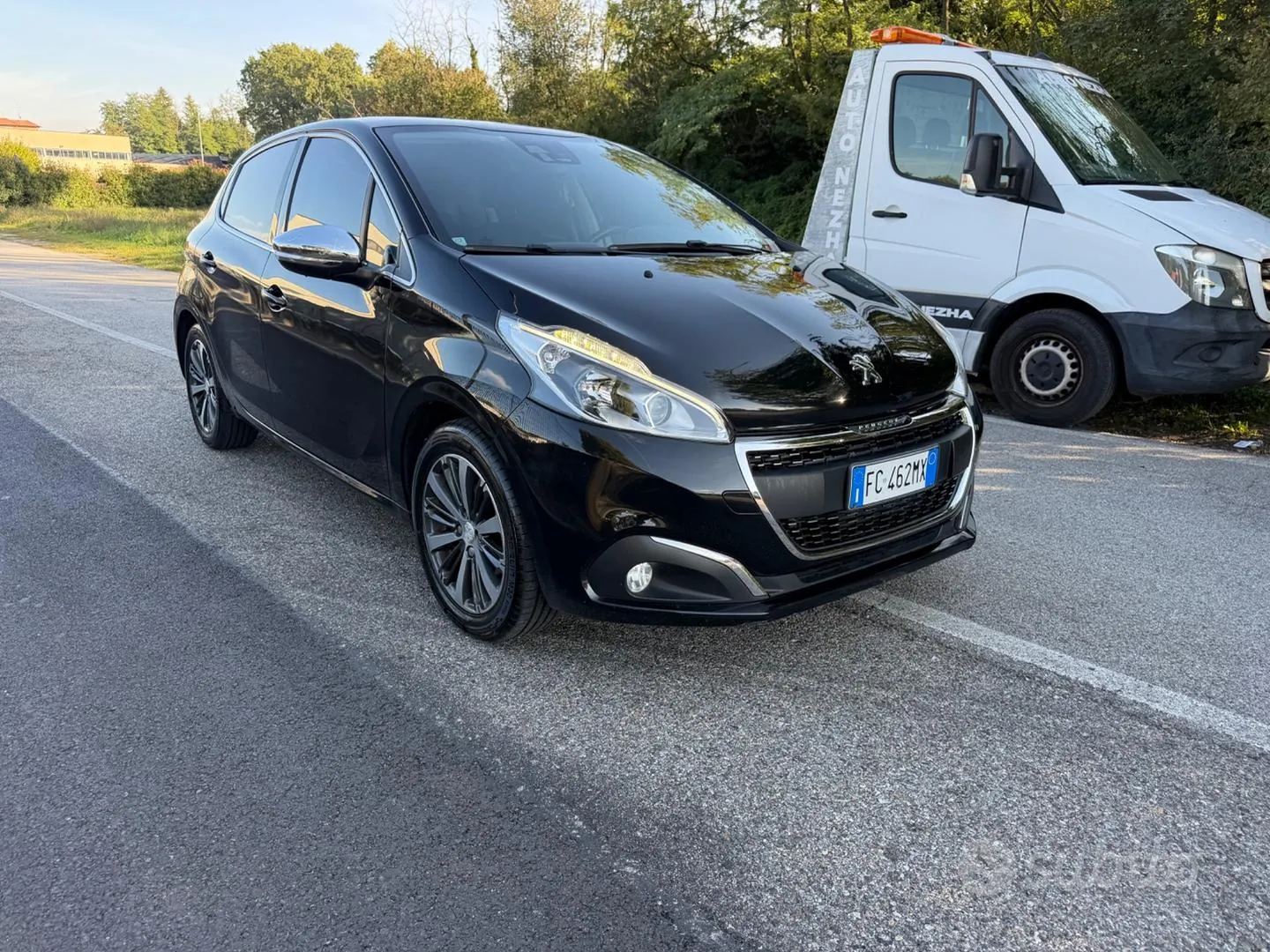 Peugeot 208 2017 photo 3