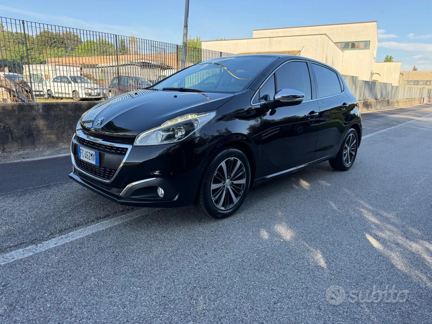 Peugeot 208 2017 photo 2