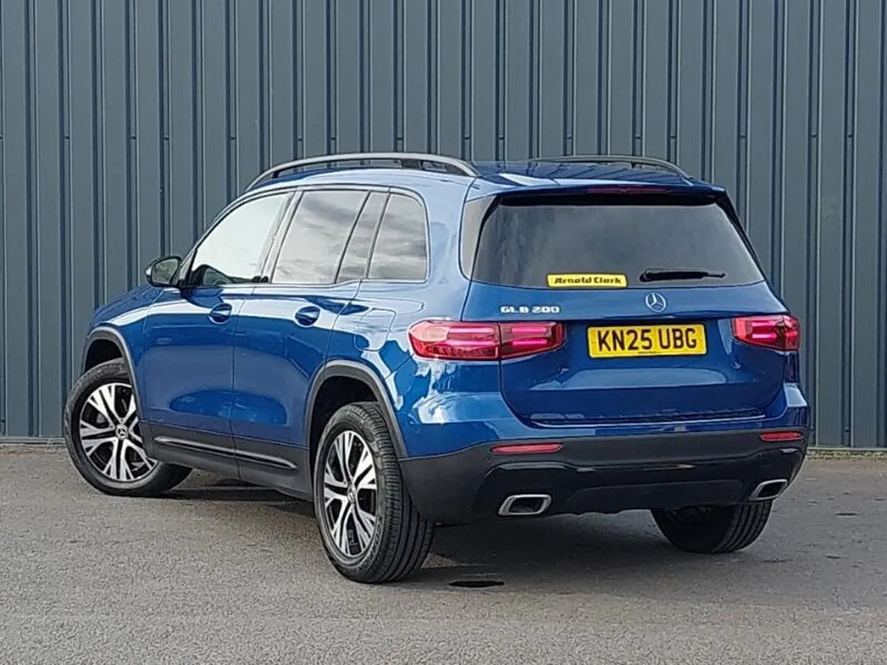 Mercedes-Benz Glb 2025 photo 2