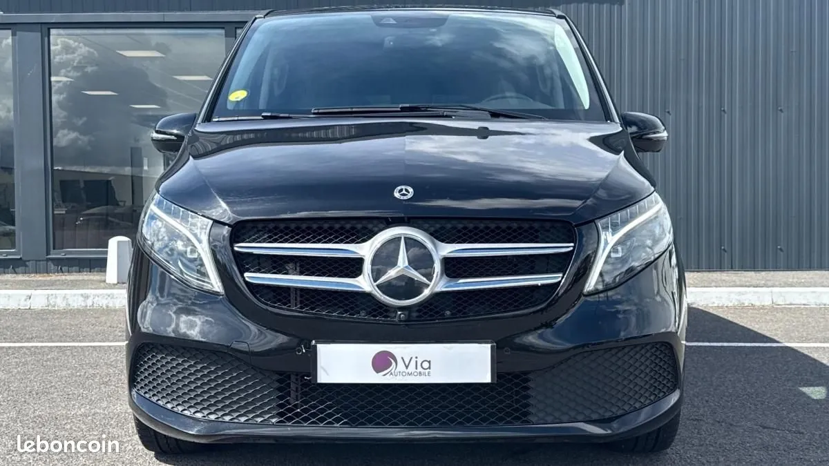 Mercedes-Benz V 2024 photo 2