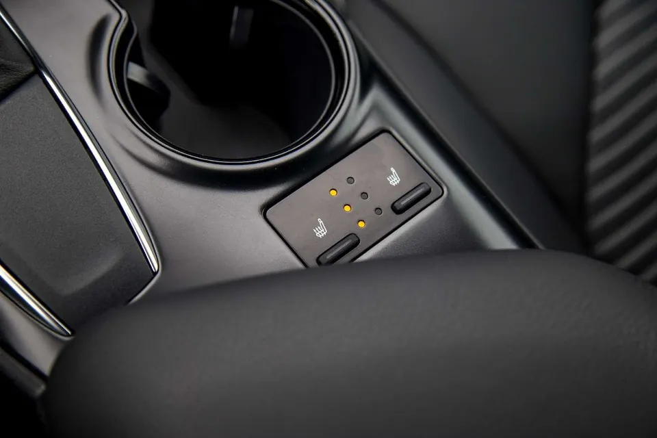 Toyota Camry 2020 photo 3