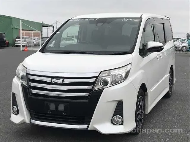 Toyota Noah 2016 photo 2