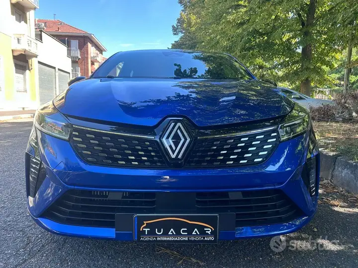 Renault Clio 2023 photo 2