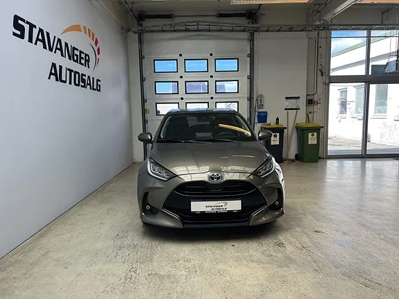 Toyota Yaris 2023 photo 3