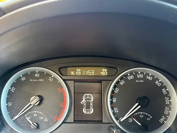 Skoda Fabia 2010 photo 5