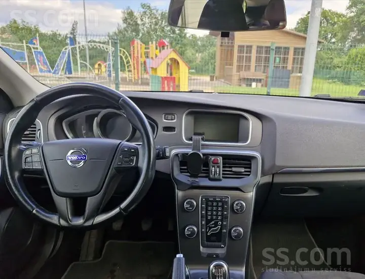 Volvo V40 2013 photo 5